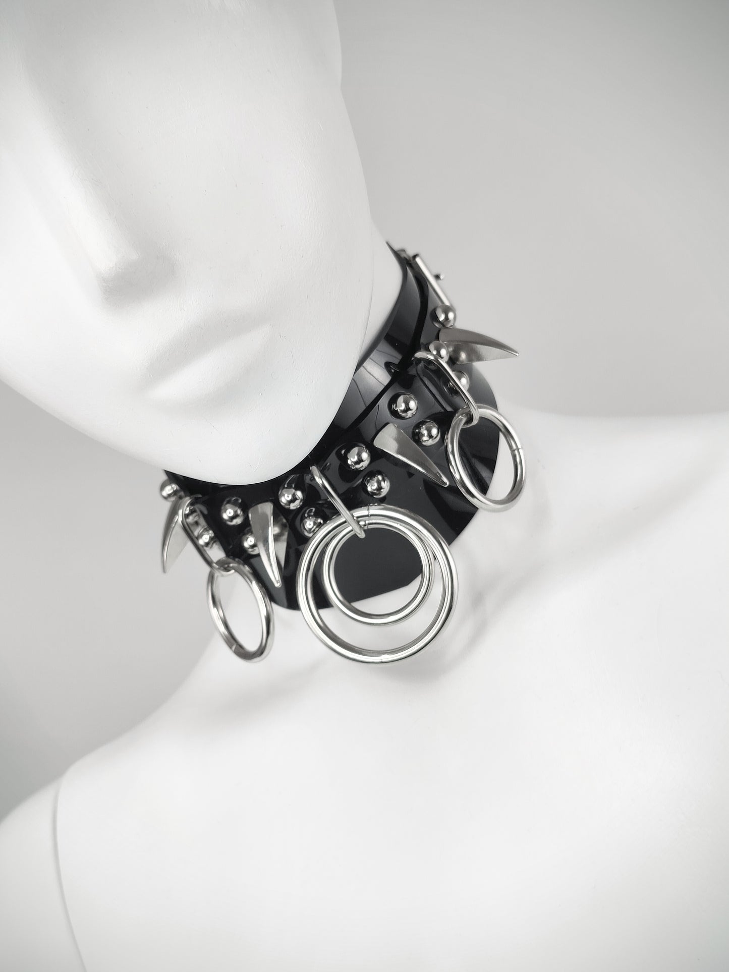 KOLLAR - Collar